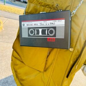 Cassette tape handbag ￼